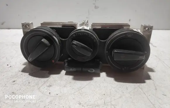 Volkswagen PASSAT B5 Climate control unit 1U0820045