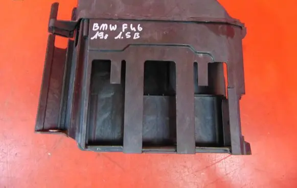 BMW 2 F46 Engine control unit box 