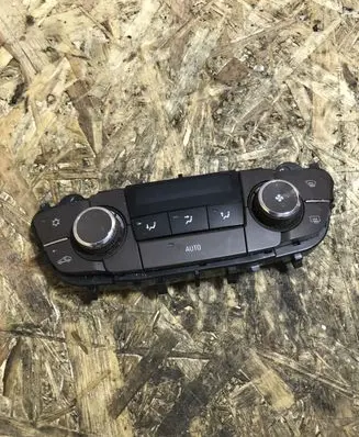 Opel Insignia A Climate control unit 13277863