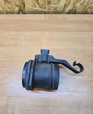 Volvo XC90 Mass air flow meter 30677999 8277720 0281002730