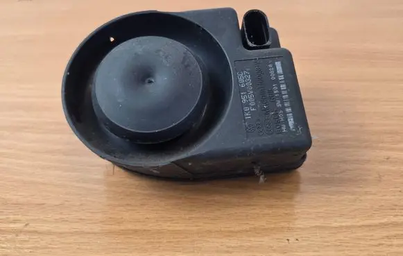 Audi Q7 4L Alarm system siren F005V00327 8K0951805 1K0951605C