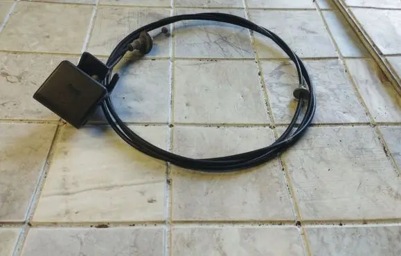 Mazda 6 Engine bonnet (hood) release handle