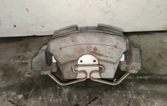 Volvo XC90 Front brake caliper 31381549