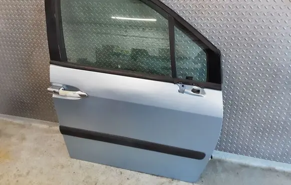 Peugeot 807 Front door
