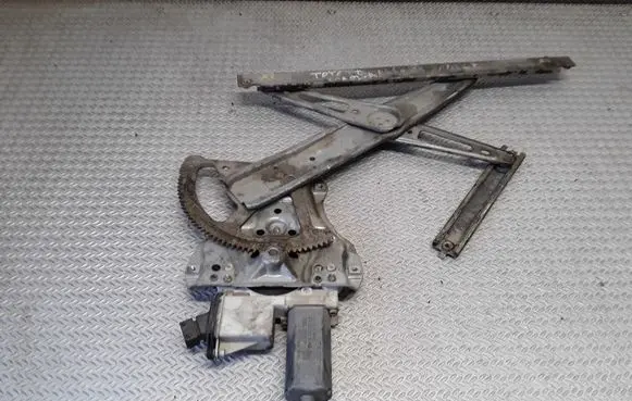 Toyota Corolla E120 E130 Front door window regulator with motor 0130822032