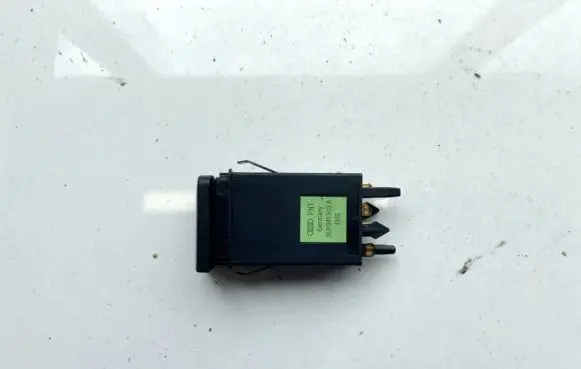 Audi A3 S3 8L Windscreen/window heater switch 941503A 8LO941503A