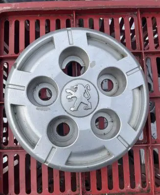 Peugeot Boxer Original wheel cap B632