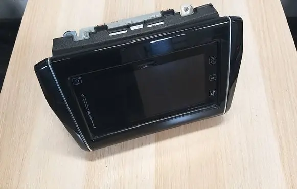 Suzuki Swift III Screen/display/small screen 3992052R01 7505002002