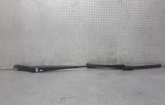 Volkswagen PASSAT B6 Windshield/front glass wiper blade 3C1955410B