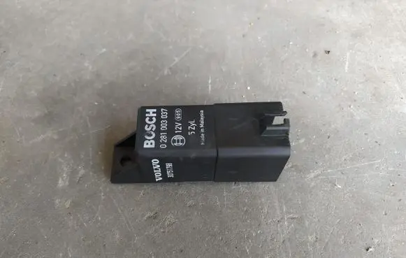 Volvo S80 Glow plug pre-heat relay 30751798