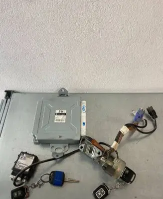 Subaru Forester SG Engine ECU kit and lock set 
