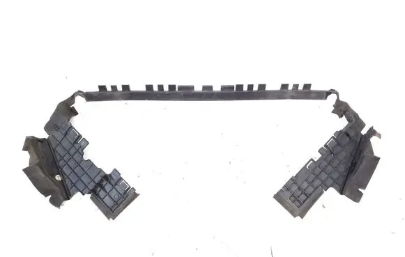 Mercedes-Benz E C207 W207 Intercooler air guide/duct channel A2075050530