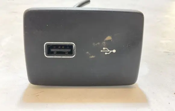 Fiat Ducato USB socket connector 07356855900 03270 19250B0