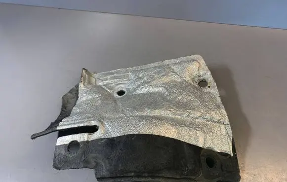 BMW 1 E81 E87 Other engine bay part 7059274