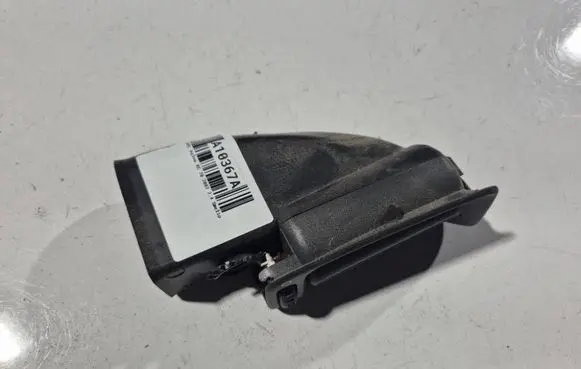 Volvo XC70 Dash center air vent grill