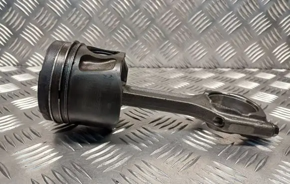 Opel Astra J Piston with connecting rod 664