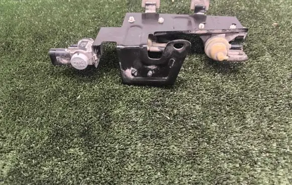 Volkswagen Amarok Turbo solenoid valve 2H0131563J