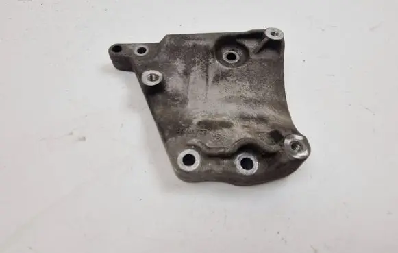 Fiat 500X Engine mounting bracket 55261727