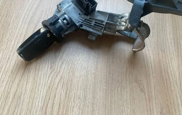 Fiat Grande Punto Ignition lock 01098400 51749998 MOD199