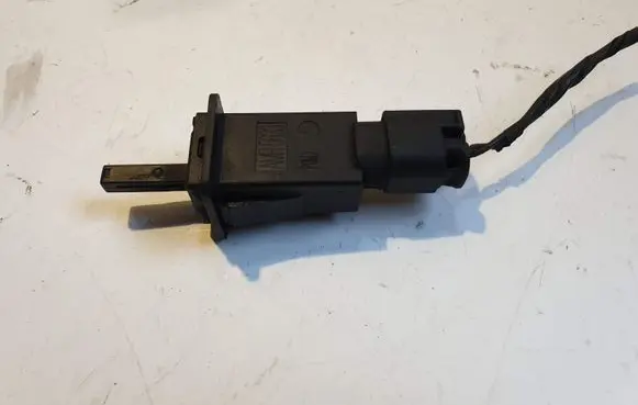 Land Rover Freelander Bonnet alarm switch sensor AMR5633