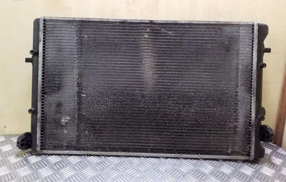 Skoda Fabia Mk1 (6Y) Coolant radiator 6Q0121253S