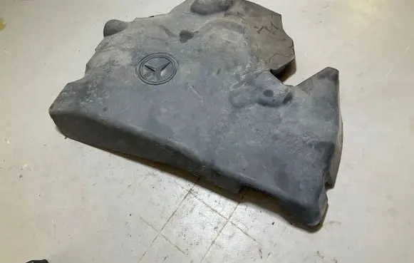 Mercedes-Benz Sprinter W906 Engine cover (trim) A6510102367