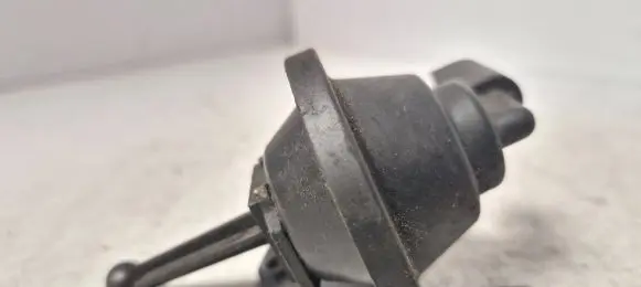 Valve vacuum