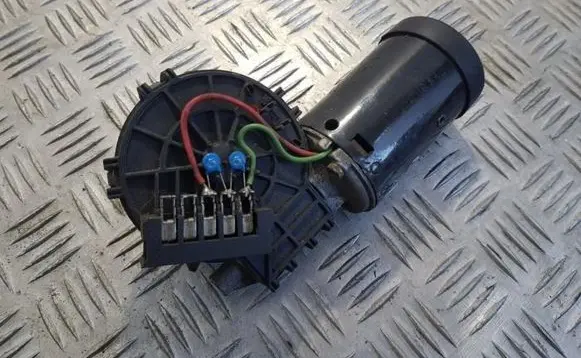 Mercedes-Benz E W210 Wiper motor 0390241429 05800-09-02