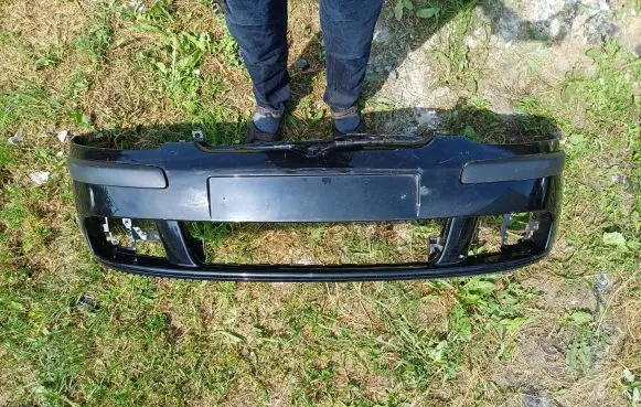 Volkswagen Golf V Front bumper 1K0807217