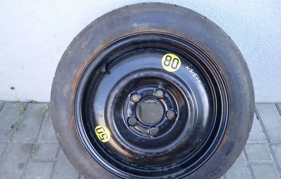Hyundai i30 R15 spare wheel 