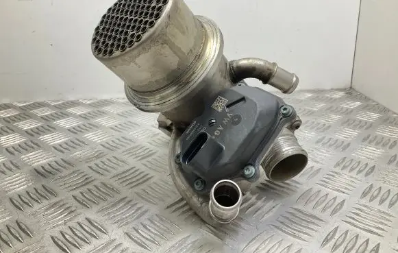Volkswagen Golf Sportsvan EGR valve cooler 04L131512BG 04L131501M