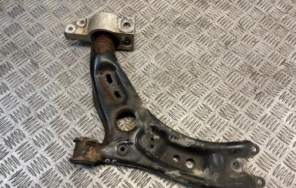Volkswagen Tiguan Front lower control arm/wishbone