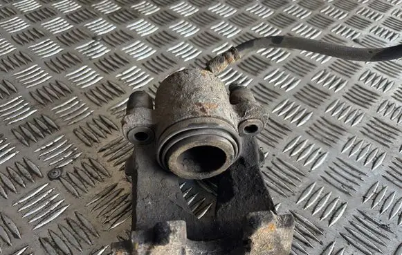 Skoda Octavia Mk2 (1Z) Front brake caliper