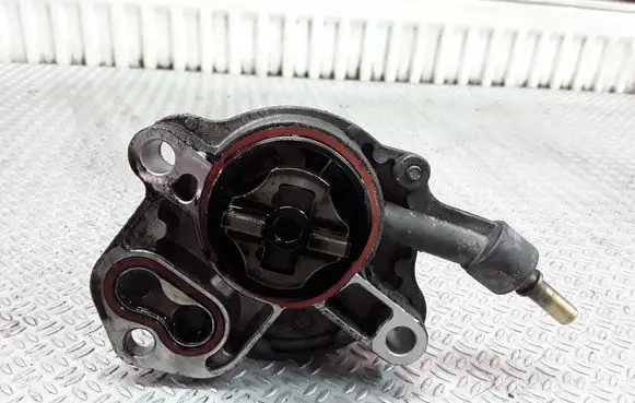 Peugeot 607 Vacuum pump 9631971580QR