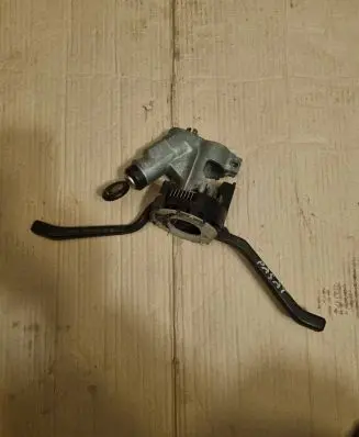 Volkswagen PASSAT B2 Ignition lock 171905851