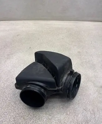 BMW 3 F30 F35 F31 Intake resonator 70604496