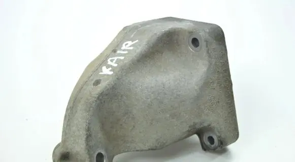 Mercedes-Benz CLS C219 Engine mounting bracket A6422230004
