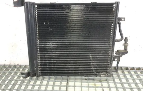 Opel Astra H Coolant radiator