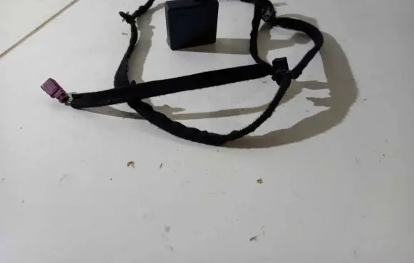 Renault Zoe Aerial antenna amplifier 282B80824R 1911210875
