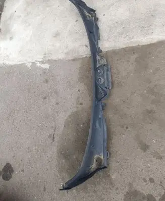 BMW 4 F32 F33 Wiper trim 51717285921 7285921