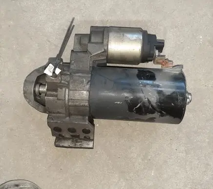 BMW 5 GT F07 Starter motor 7801203