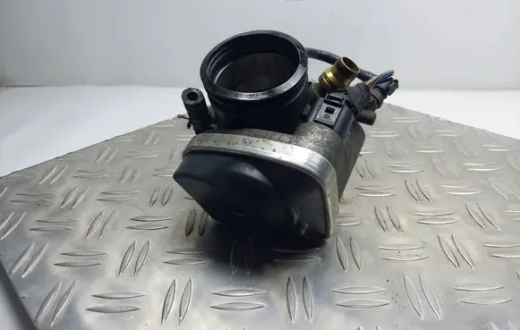 Opel Astra H Throttle body valve 55562380KAS 55562380