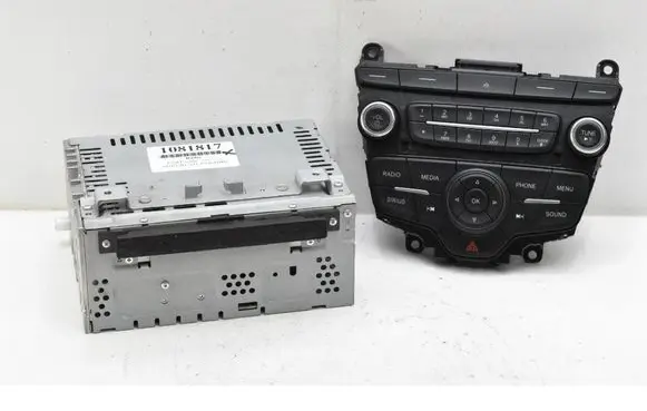 Ford Escape III Radio/CD/DVD/GPS head unit GJ5T19C107BD