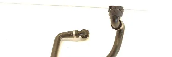 Engine coolant pipe/hose
