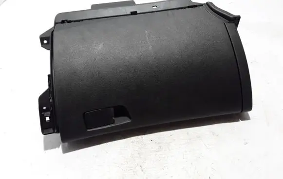 Renault Megane IV Glove box 685006676R