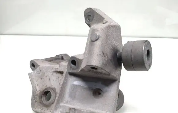 Volvo V60 Engine mounting bracket 6g926p096fc