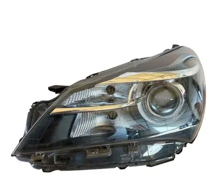 Toyota Yaris Headlight/headlamp