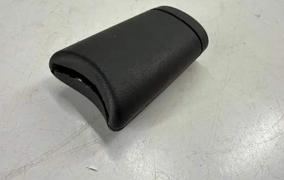 Chevrolet Camaro Seat belt trim 34155939 34155938