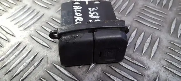 Honda Accord Windscreen/window heater switch 367368