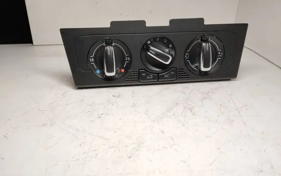 Volkswagen Polo V 6R Climate control unit 6R0820045J U5383003